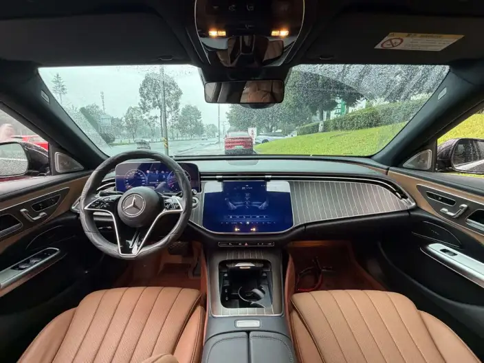 Mercedes-Benz E-Class 2024 Model E 300 L Fashion Model sedan – фото 9
