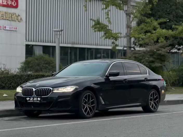 BMW 5 Series 2022 Model Facelift 530Li Exclusive Model M Sports Set – фото 1