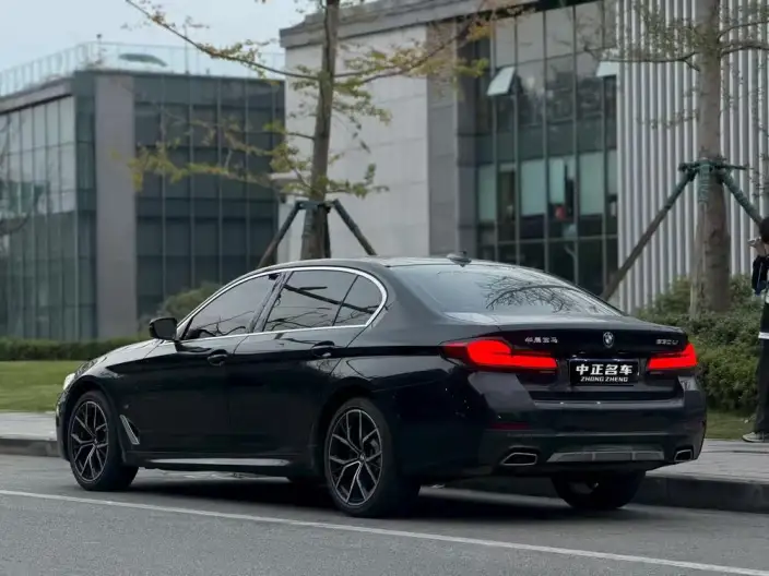 BMW 5 Series 2022 Model Facelift 530Li Exclusive Model M Sports Set – фото 3