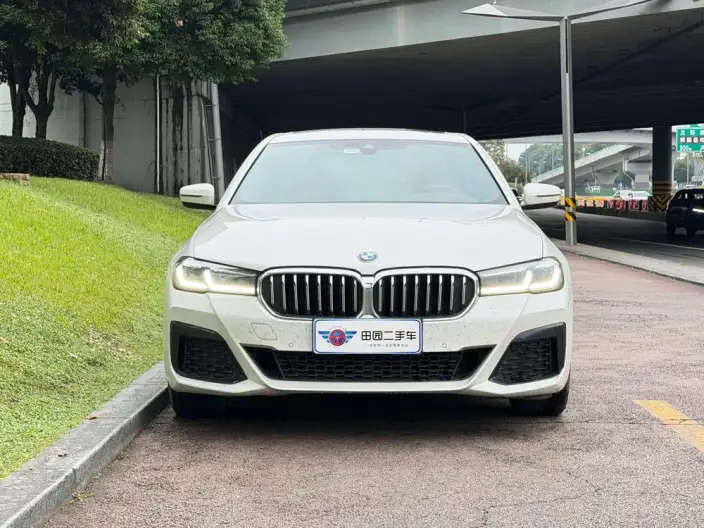 BMW 5 Series 2023 Model 530Li Leading Model M Sports Set – фото 2