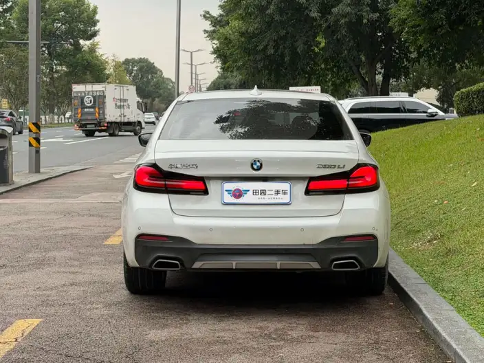 BMW 5 Series 2023 Model 530Li Leading Model M Sports Set – фото 5