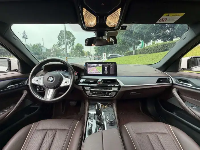 BMW 5 Series 2023 Model 530Li Leading Model M Sports Set – фото 7