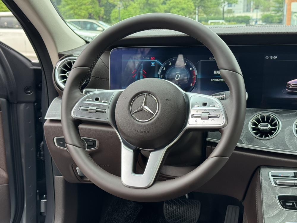 Mercedes-Benz CLS Модель 2018 года CLS 300 Luxury – фото 14