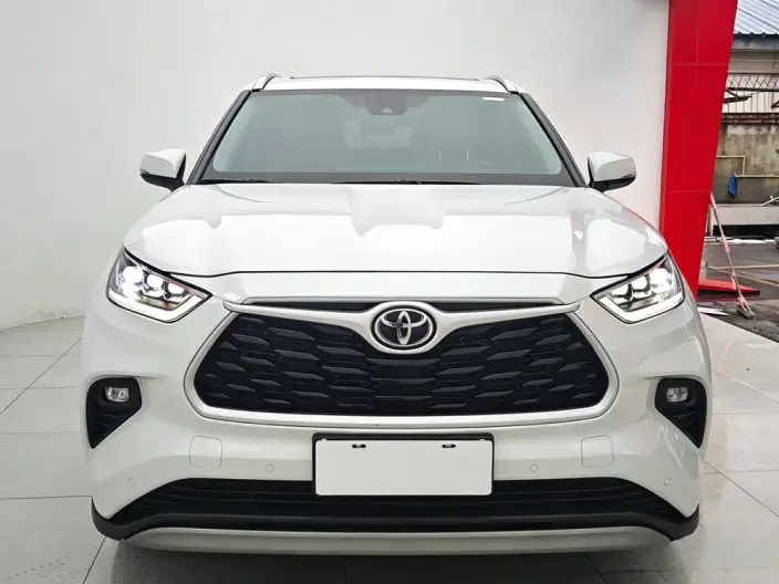 Toyota Highlander 2024 Model Hybrid 2.5L 4WD Premium Edition 7 seat – фото 2