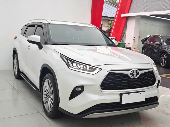 Toyota Highlander 2024 Model Hybrid 2.5L 4WD Premium Edition 7 seat – фото 3