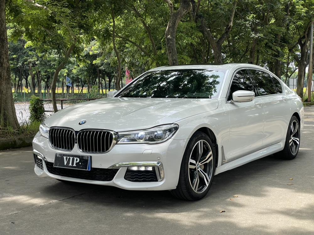 BMW 7 Series Модель 2018 года 740Li xDrive Exclusive M Sports Set – фото 1