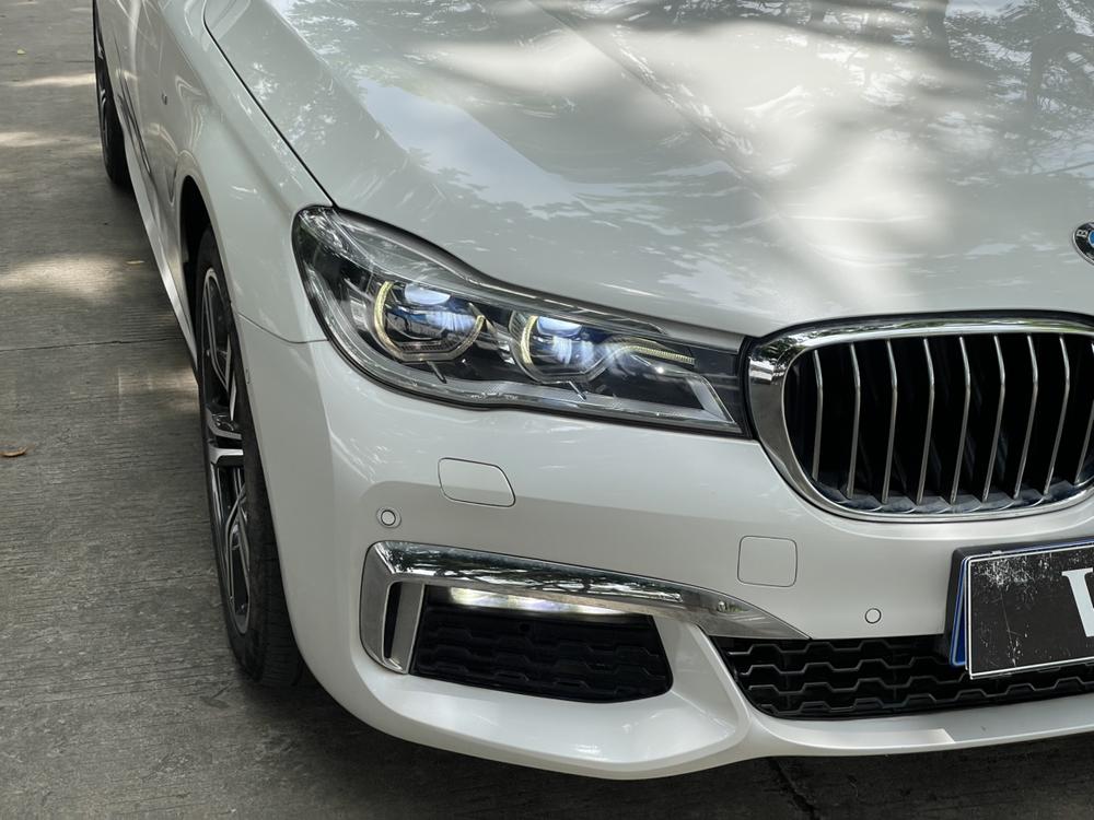 BMW 7 Series Модель 2018 года 740Li xDrive Exclusive M Sports Set – фото 10