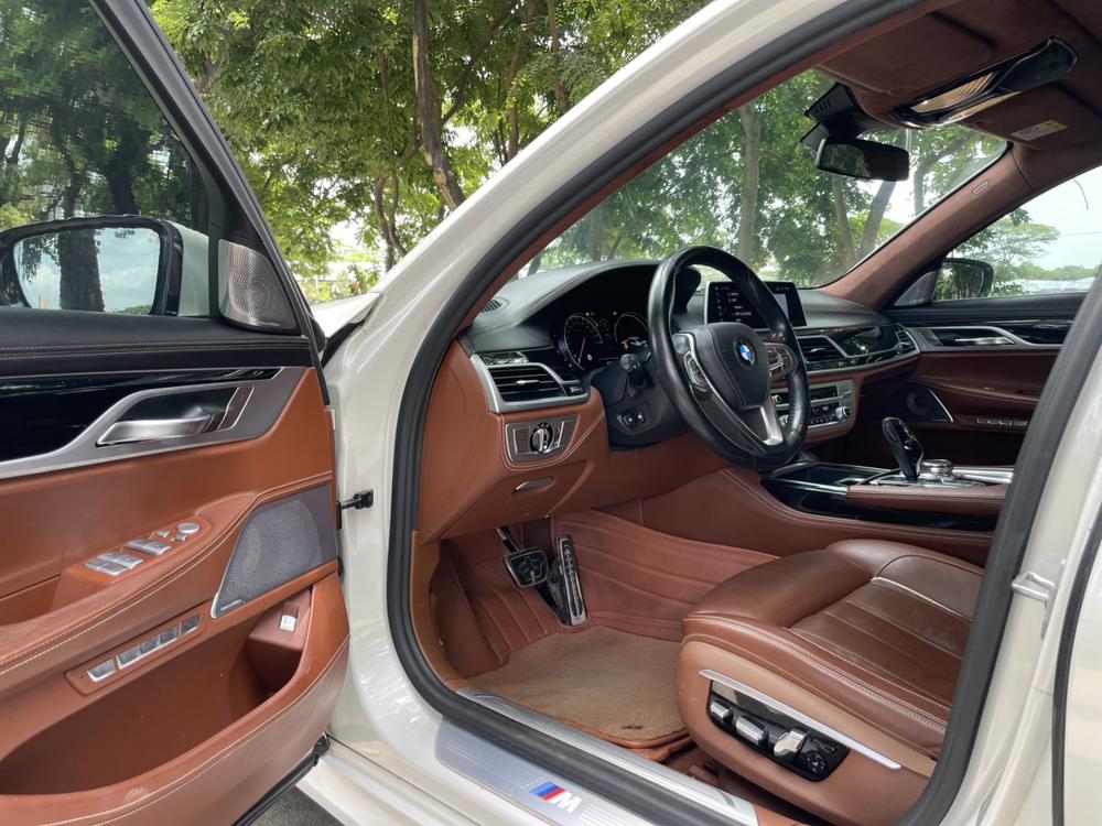 BMW 7 Series Модель 2018 года 740Li xDrive Exclusive M Sports Set – фото 21
