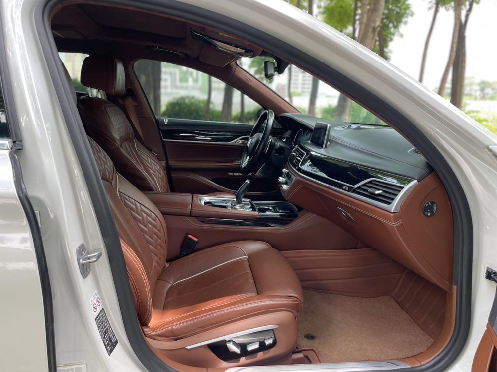 BMW 7 Series Модель 2018 года 740Li xDrive Exclusive M Sports Set – фото 22