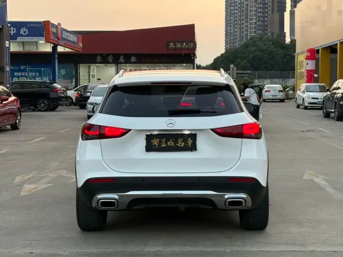 Mercedes-Benz GLA 2022 Model GLA 200 – фото 5