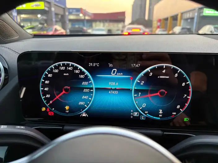 Mercedes-Benz GLA 2022 Model GLA 200 – фото 10