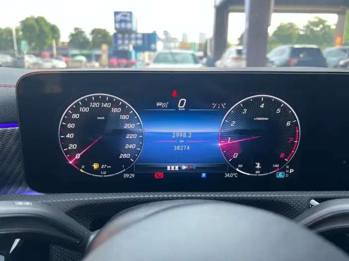 Mercedes-Benz A-class 2024 Model A 200 L Dynamic Edition – фото 10
