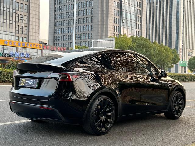 Tesla Model Y 2022 Facelift RWD – фото 5