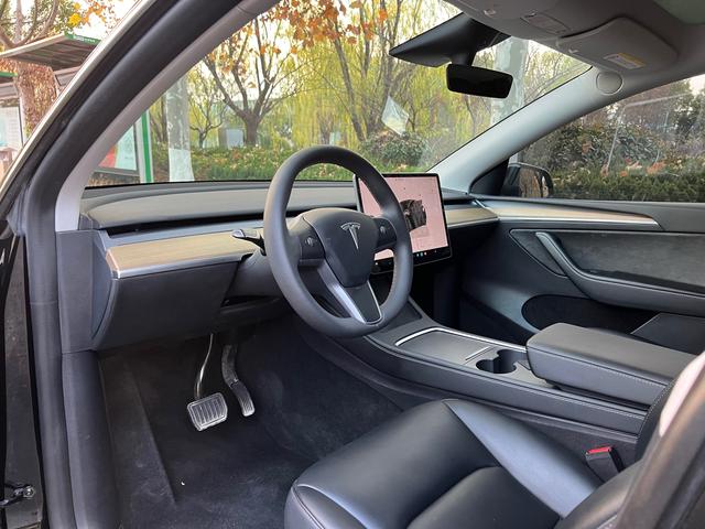 Tesla Model Y 2022 Facelift RWD – фото 10