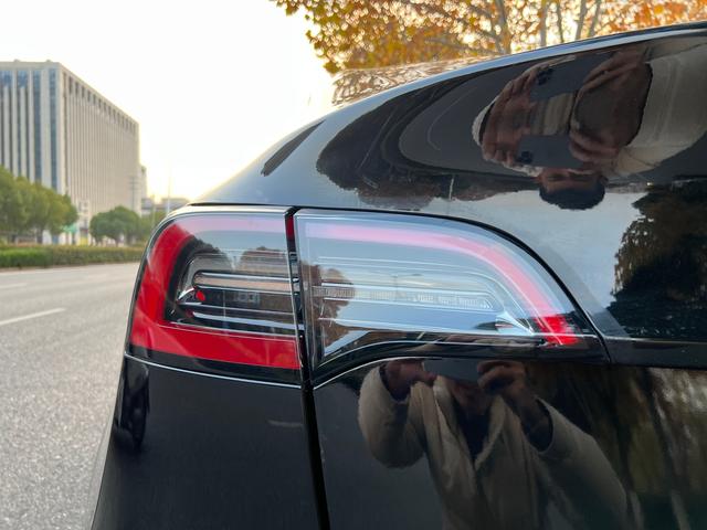 Tesla Model Y 2022 Facelift RWD – фото 21