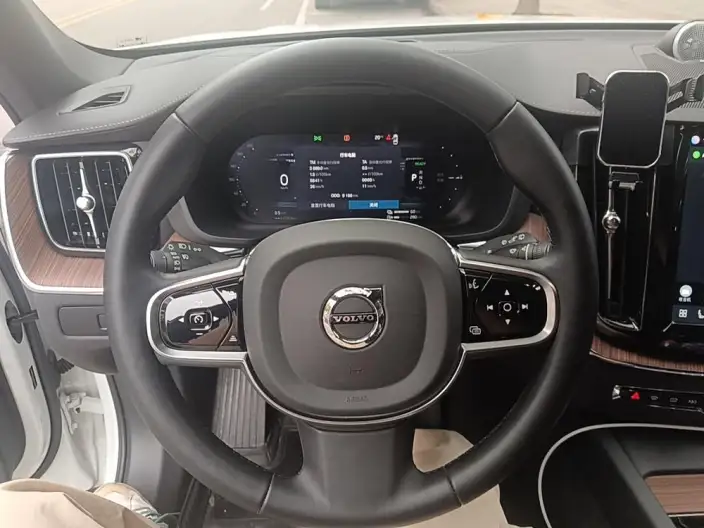 Volvo XC60 PHEV 2025 Model T8 4WD Long Battery Life Pro Smart Elegance Deluxe Edition – фото 7