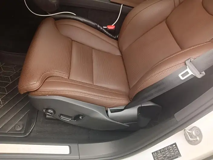 Volvo XC60 PHEV 2025 Model T8 4WD Long Battery Life Pro Smart Elegance Deluxe Edition – фото 10