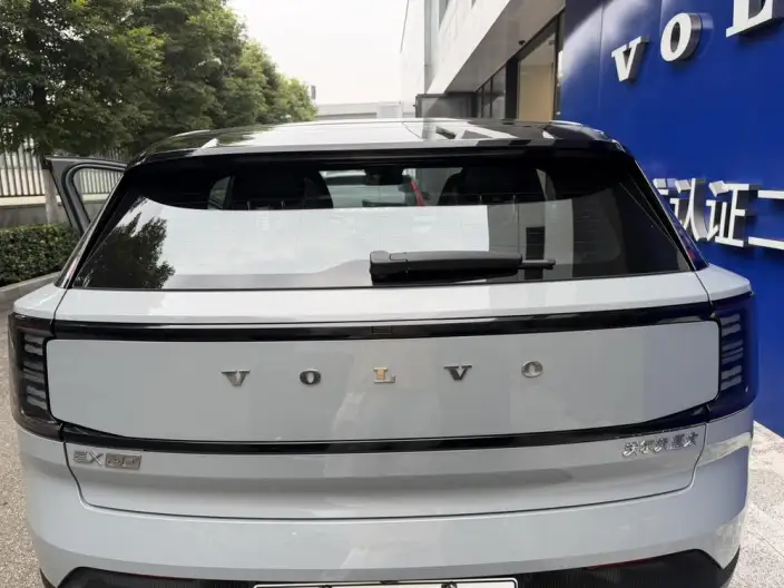 Volvo EX30 2025 Model Rear Drive Long Battery Life Pro Edition Ultra – фото 5