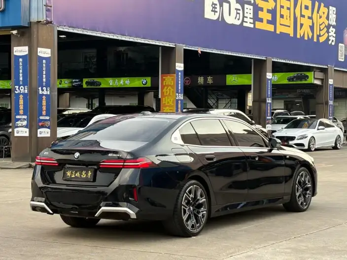 BMW 5 Series 2024 Model 530Li Exclusive Model M Sports Set – фото 6