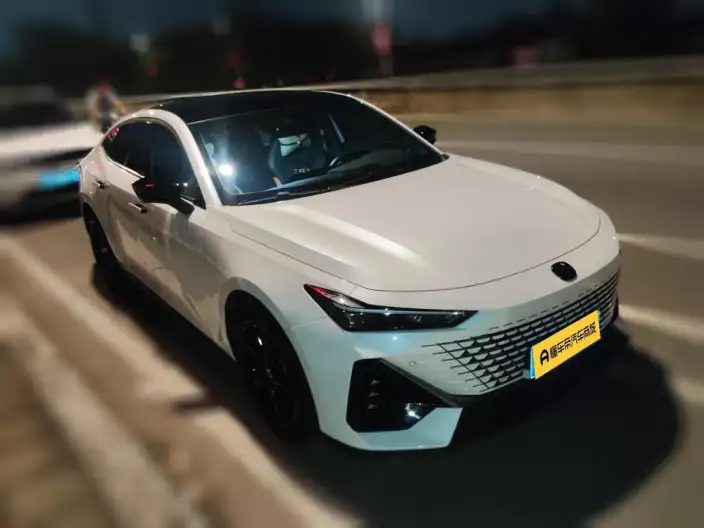 Changan UNI-V 2024 Model 1.5T High Power Edition