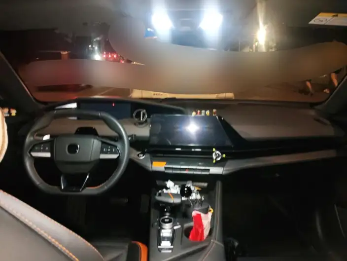 Changan UNI-V 2024 Model 1.5T High Power Edition – фото 5