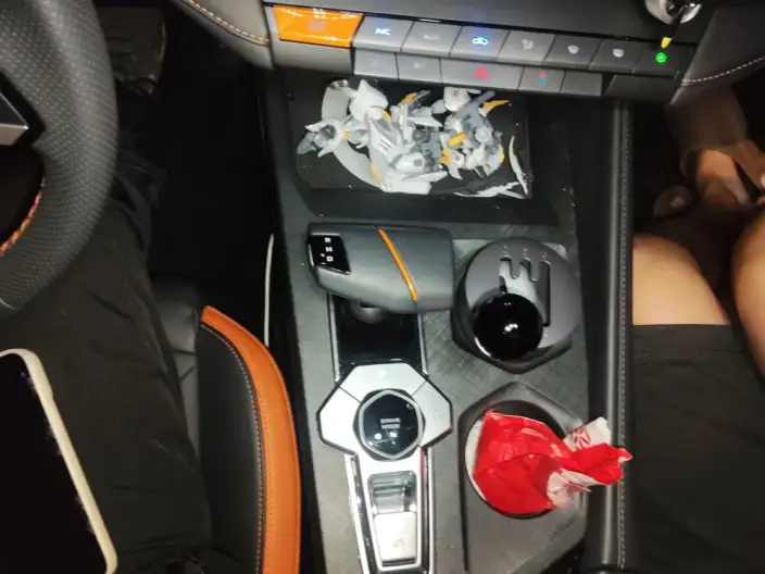 Changan UNI-V 2024 Model 1.5T High Power Edition – фото 9
