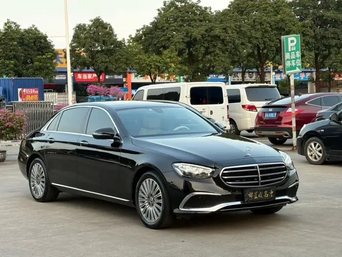 Mercedes-Benz E-Class 2022 Model Facelift II E 300 L Luxury Model sedan – фото 3
