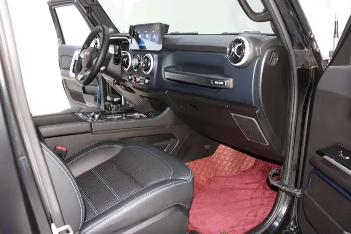 BAIC BJ40 2023 Model 2.0D Automatic 4WD Blade Hero Edition Warrior Model – фото 9