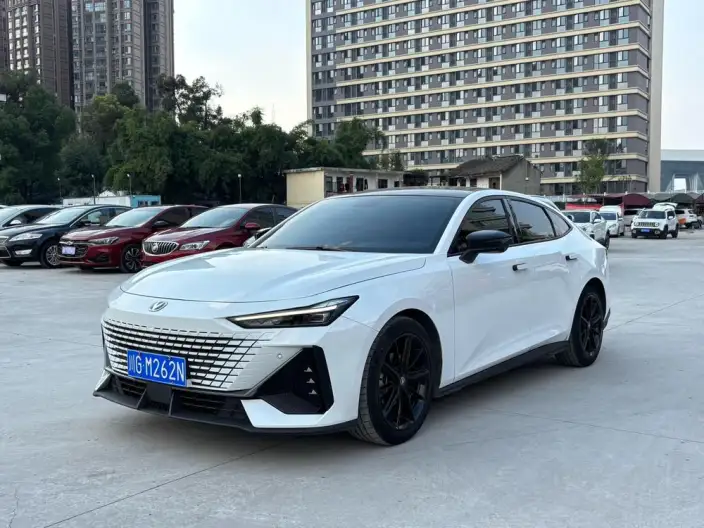 Changan UNI-V 2023 Model 1.5T Noble Model