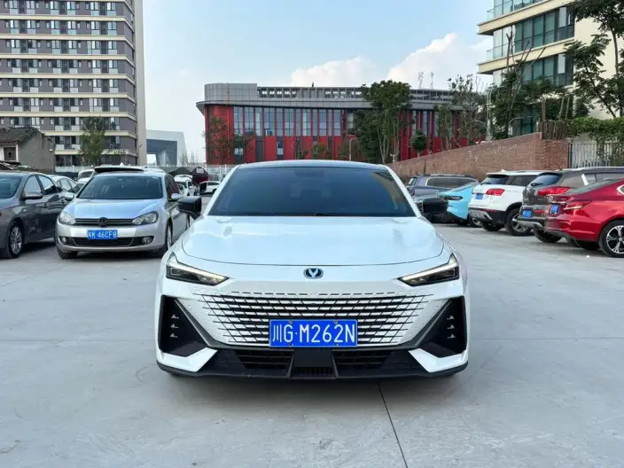 Changan UNI-V 2023 Model 1.5T Noble Model