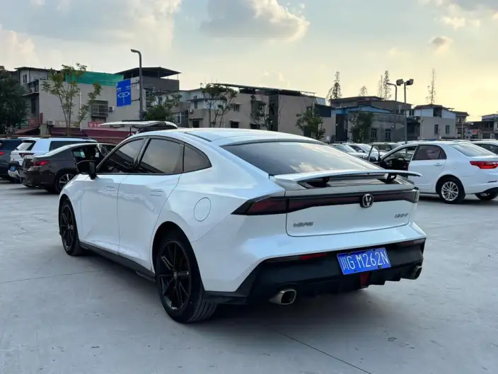 Changan UNI-V 2023 Model 1.5T Noble Model – фото 5
