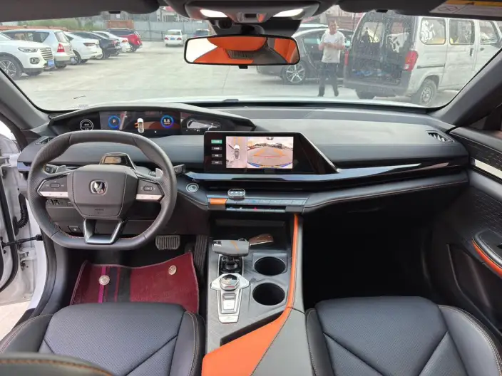 Changan UNI-V 2023 Model 1.5T Noble Model – фото 7