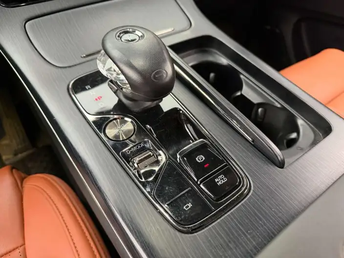 GAC Trumpchi E9 PHEV 2024 Model 2.0TM Exclusive Edition – фото 10