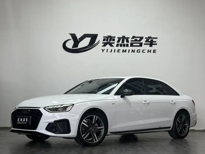 Audi A4 L 2022 Model 40 TFSI Luxury Dynamic Model – фото 1