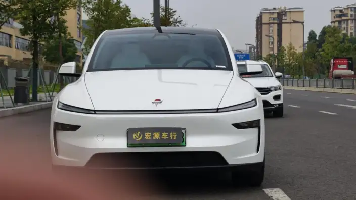 Model Y 2025 Model Long Battery Life Pro All-wheel drive version – фото 2