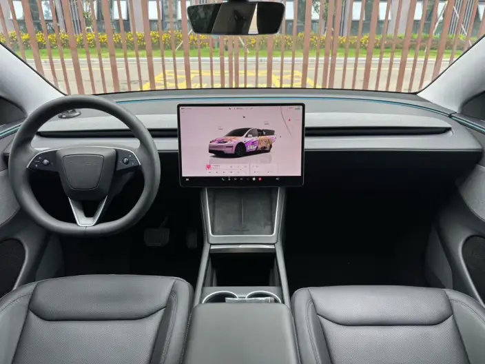 Model Y 2025 Model Rear-wheel drive version – фото 7