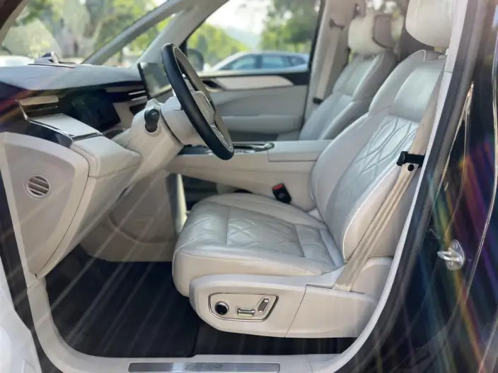 Volvo EM90 2025 Model Ultra VI seat – фото 10