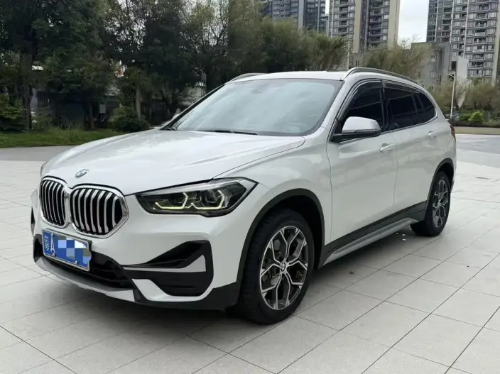 BMW X1 2022 Model sDrive20Li Fashion Model – фото 1