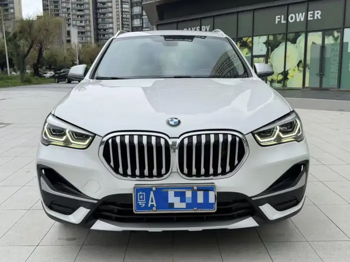 BMW X1 2022 Model sDrive20Li Fashion Model – фото 2