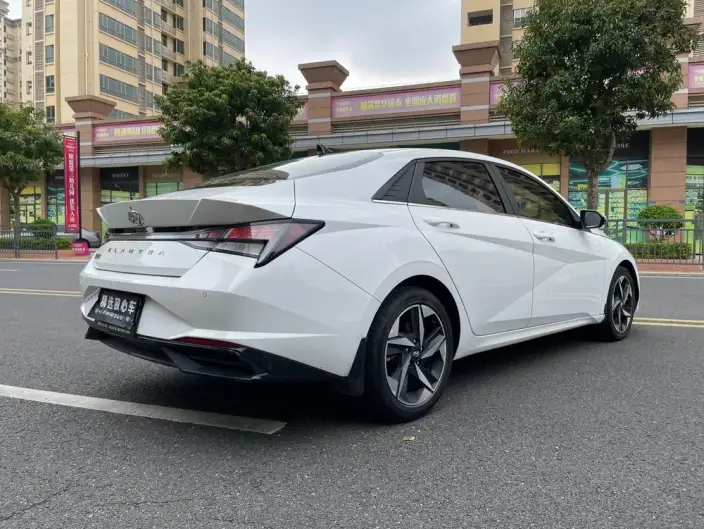 Hyundai Ioniq 2022 Model 1.5L CVT GLX Elite Edition – фото 7