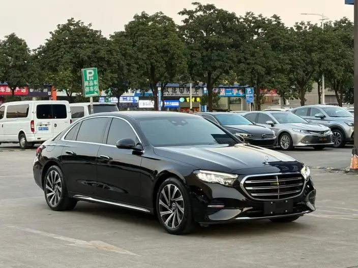 Mercedes-Benz E-Class 2025 Model E 300 L Luxury Model sedan – фото 3