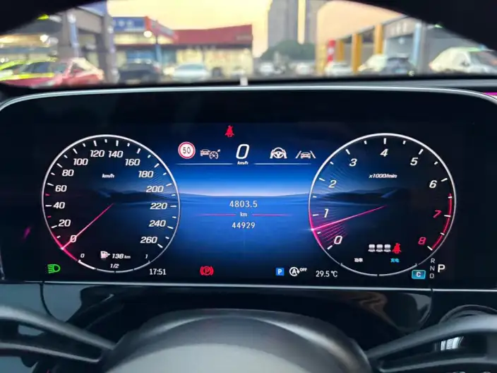 Mercedes-Benz E-Class 2025 Model E 300 L Luxury Model sedan – фото 10