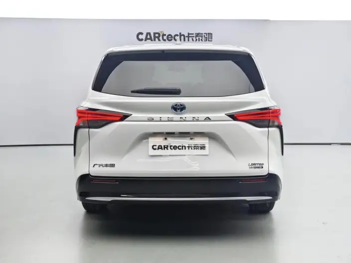 Toyota Sienna 2021 Model 2.5L Hybrid Premium Edition – фото 4