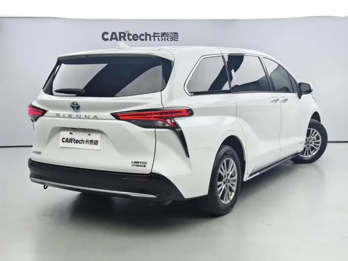 Toyota Sienna 2021 Model 2.5L Hybrid Premium Edition – фото 5