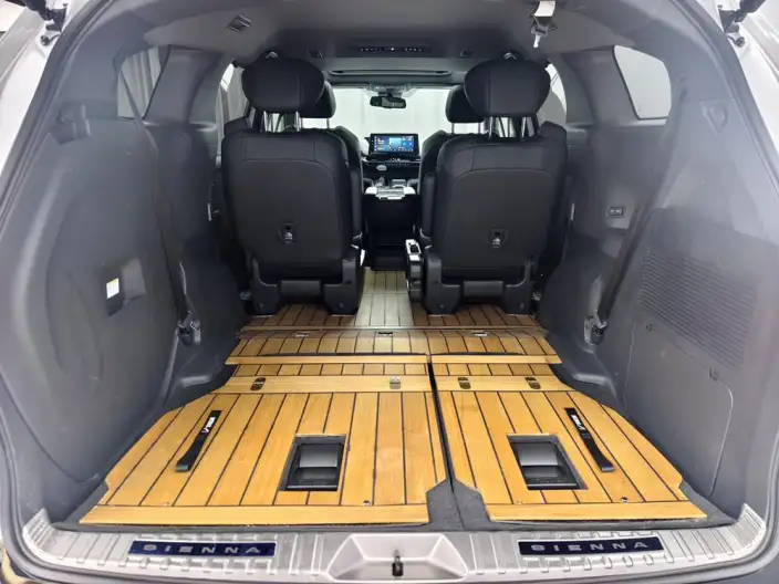 Toyota Sienna 2021 Model 2.5L Hybrid Premium Edition – фото 10