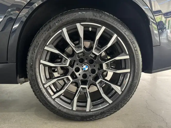 BMW X5 2023 Model xDrive40Li M Sports Set – фото 7