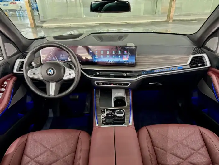 BMW X5 2023 Model xDrive40Li M Sports Set – фото 9