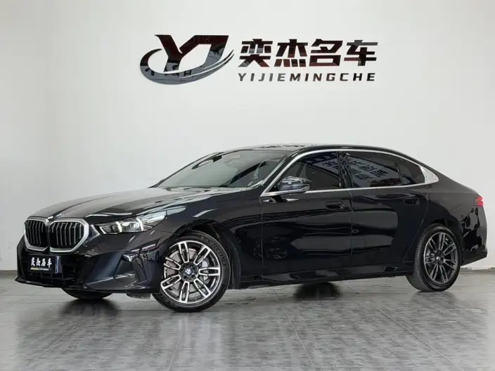 BMW 5 Series 2026 Model 530Li Leading Model M Sports Set – фото 1