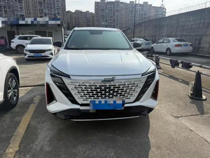Changan Auchan Z6 2023 Model Blue whale 1.5T DCT Smart Enjoy Model – фото 2
