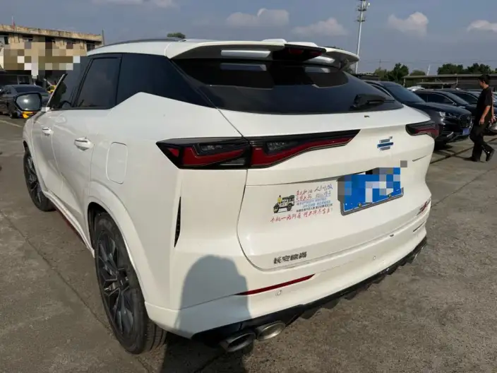 Changan Auchan Z6 2023 Model Blue whale 1.5T DCT Smart Enjoy Model – фото 4